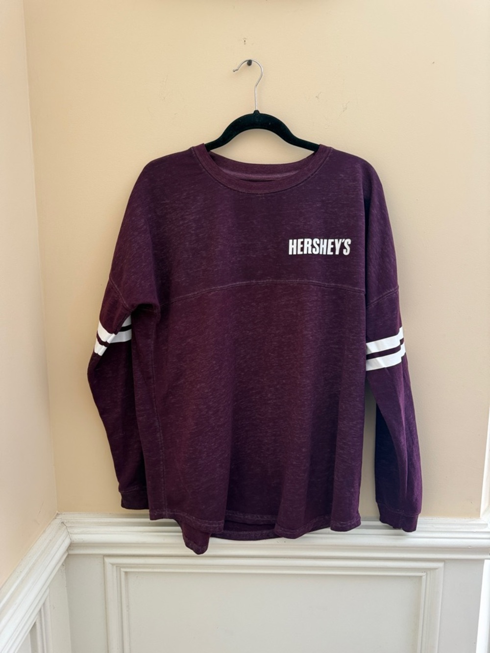 Hershey's Maroon Crewneck Sweatshirt with White Stripe Sleeves Sz XL